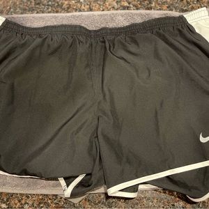 NWT Nike Women Running Shorts XXL